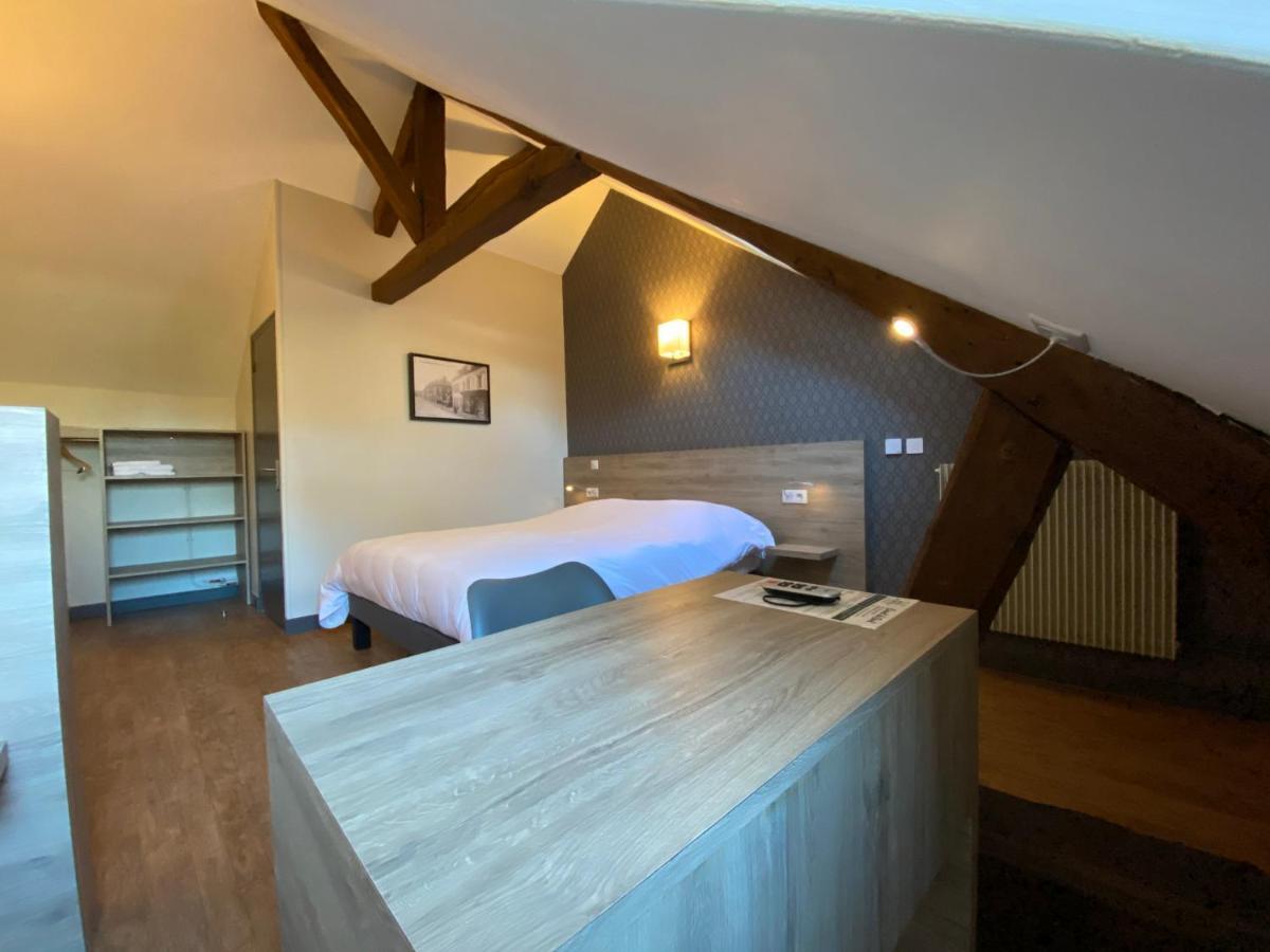 Logis - Hotel & Restaurant Saint Nicolas Chaumont-en-Vexin Eksteriør billede