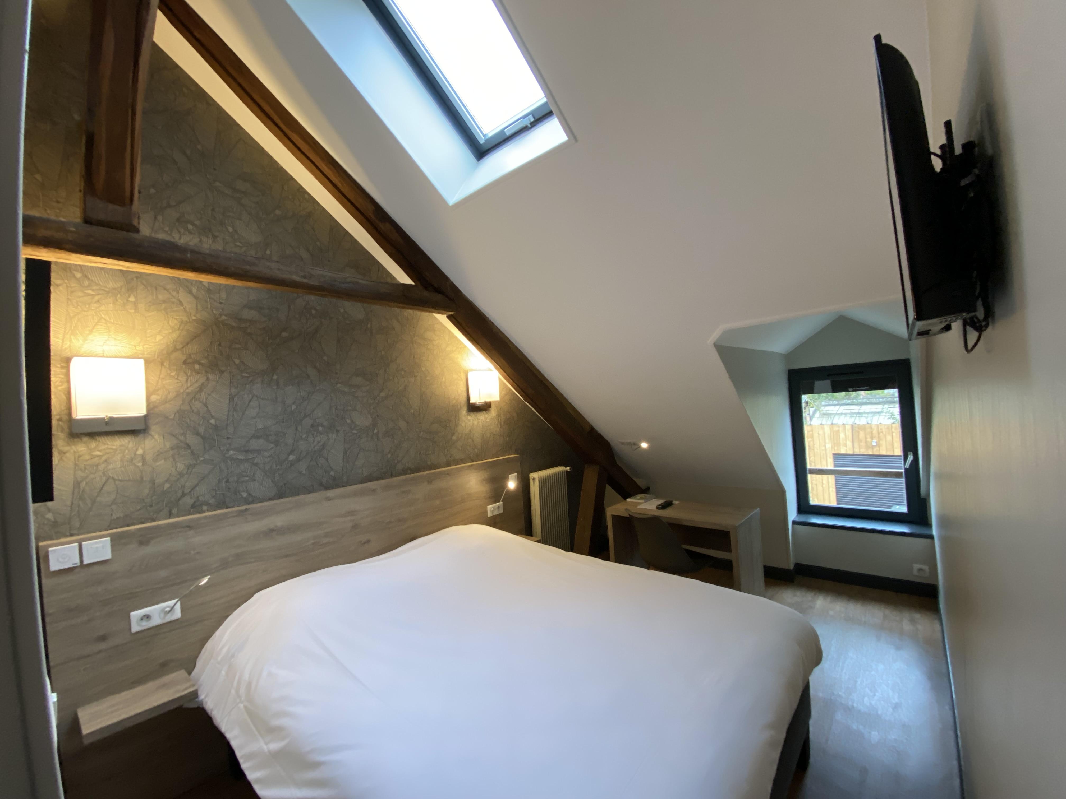 Logis - Hotel & Restaurant Saint Nicolas Chaumont-en-Vexin Eksteriør billede