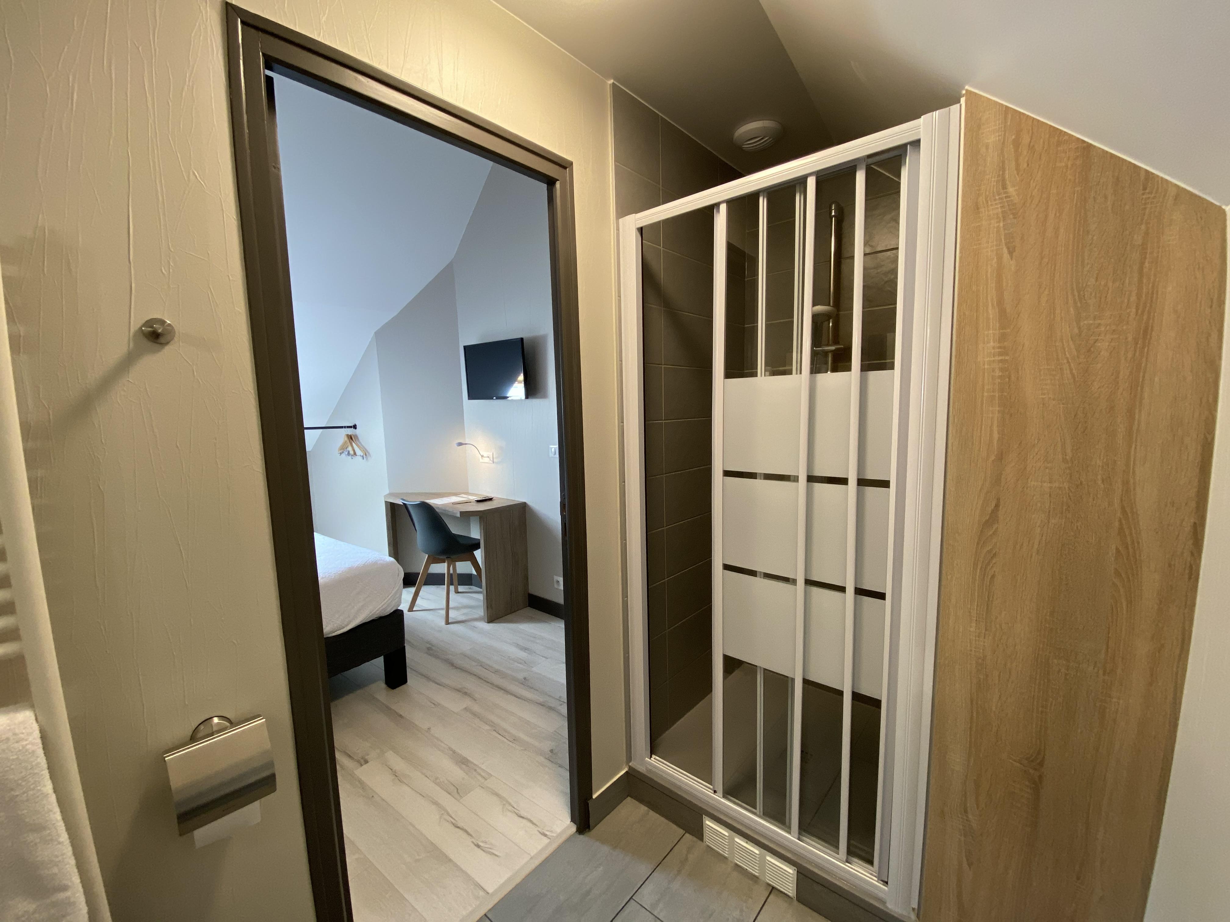 Logis - Hotel & Restaurant Saint Nicolas Chaumont-en-Vexin Eksteriør billede
