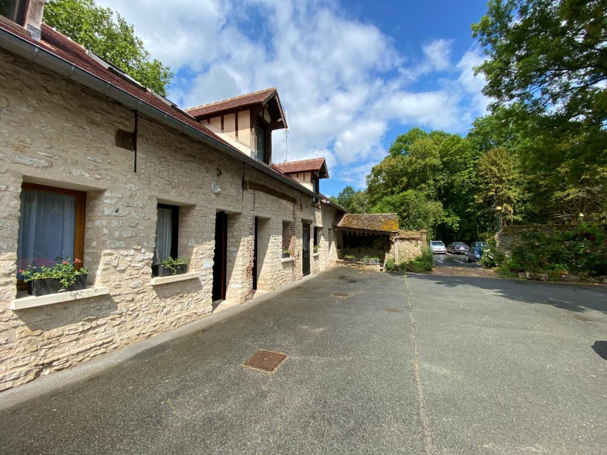 Logis - Hotel & Restaurant Saint Nicolas Chaumont-en-Vexin Eksteriør billede